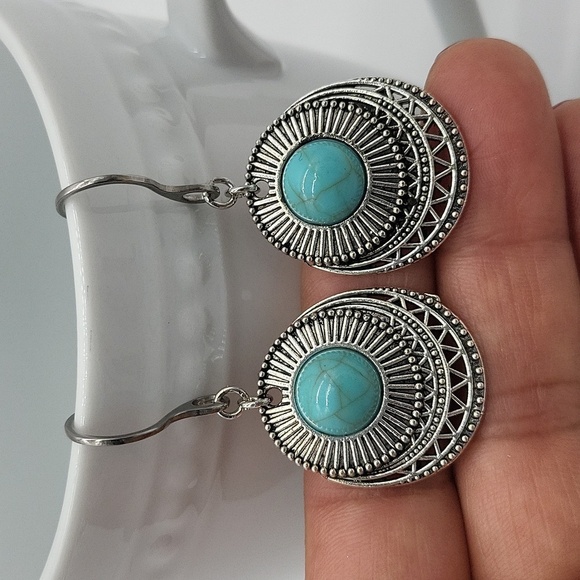 372- Handmade Boho Dangle Earrings NWT - Picture 5 of 5